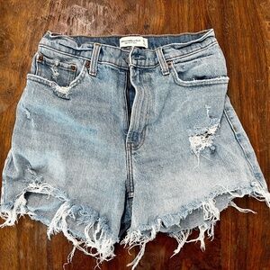Abercrombie & Fitch Curve Love High Rise 4" Short